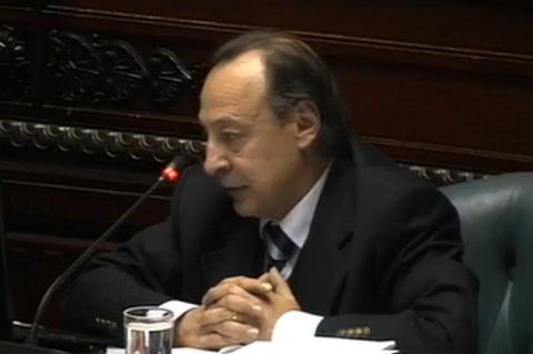 Dr. Oscar López Goldaracena