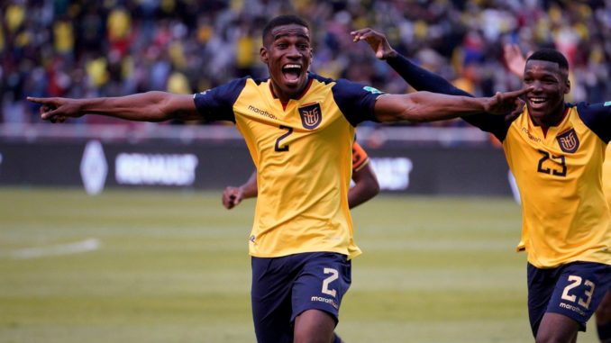 Félix Torres autor de los dos goles ecuatorianos. Foto Santiago Arcos - Gentileza de EFE