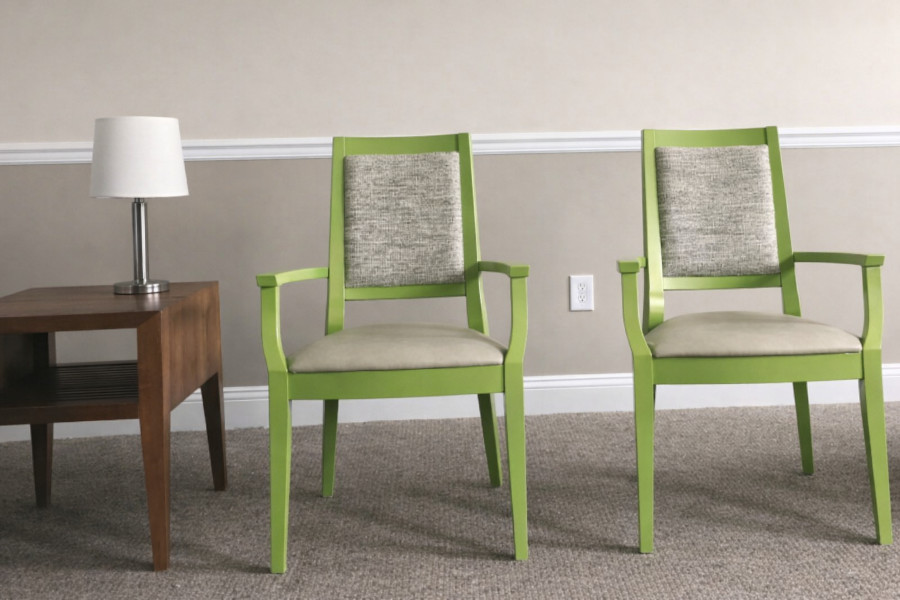 Sillas a 50 cm de altura y con posabrazos