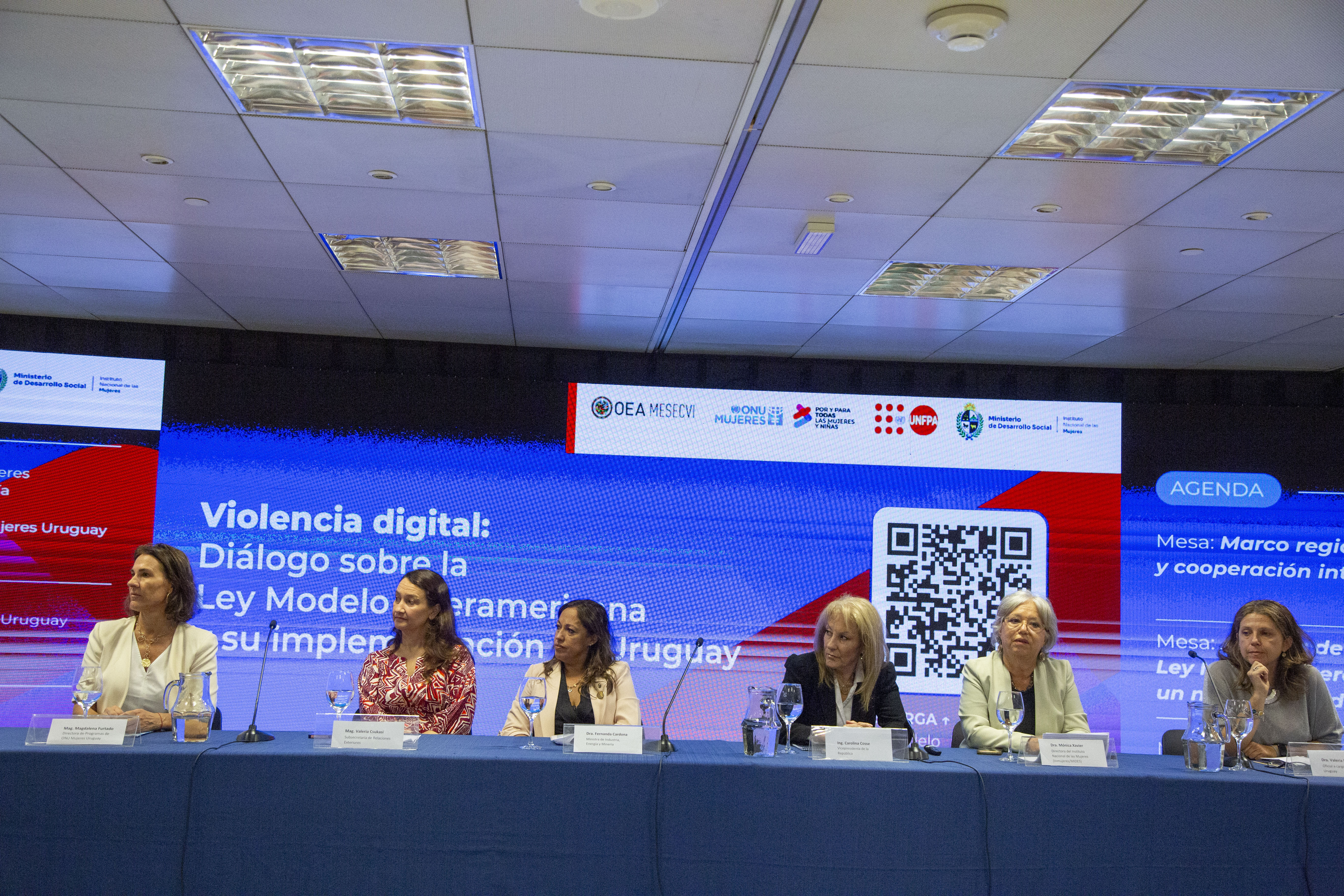 Magdalena Furtado, directora de Programas de ONU Mujeres Uruguay, celebró que Uruguay sea el primer país en convocar al debate tras la aprobación de la Ley Modelo y advirtió que la violencia digital no es un fenómeno aislado, sino parte del continuum de la violencia de género.