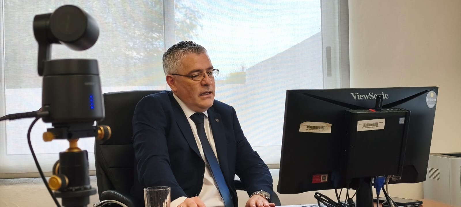 Todos los condenados fueron hallados responsables de reiterados delitos de privación de libertad, abuso de autoridad contra detenidos y lesiones graves, en distintos regímenes de reiteración y concurso, con descuento de la prisión preventiva cumplida y la obligación de afrontar los gastos de manutención establecidos por el Código Penal.