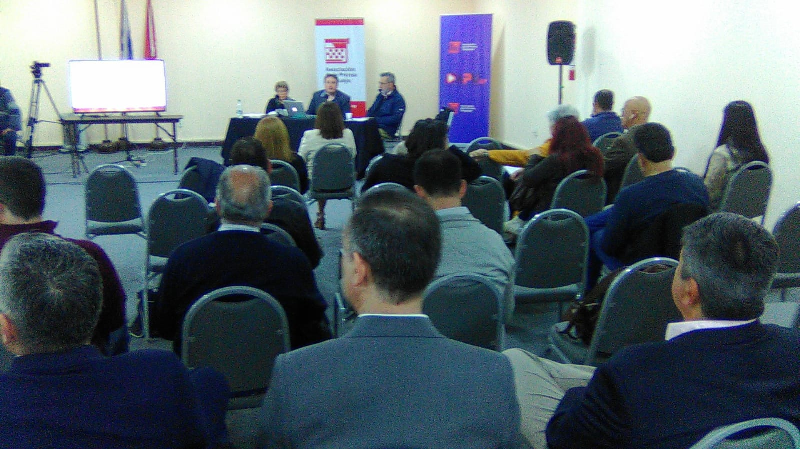 Mesa 2 en jornada de formación en APU