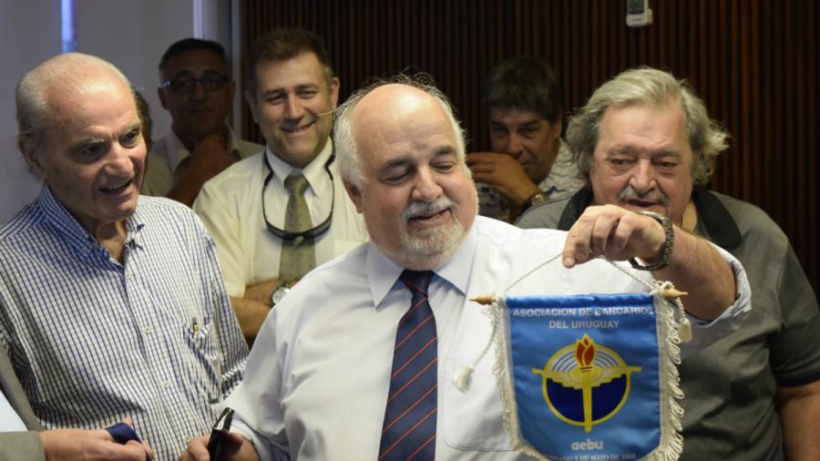 Homenaje del Consejo Central de AEBU a Julio Pose en 2018 | Foto: Santiago Gómez