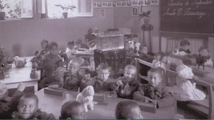 Jardín de Infantes. Asilo Dámaso Larrañaga