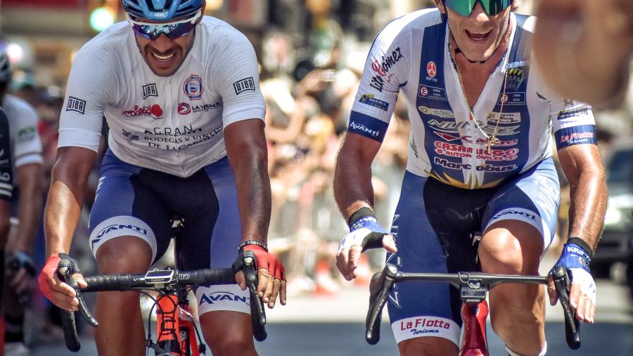 Ciclistas del Club Ciclista Cerro Largo.