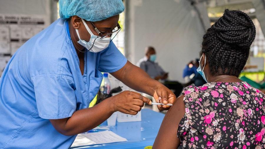 Suministro de vacunas contra el COVID-19 en los países en desarrollo, 