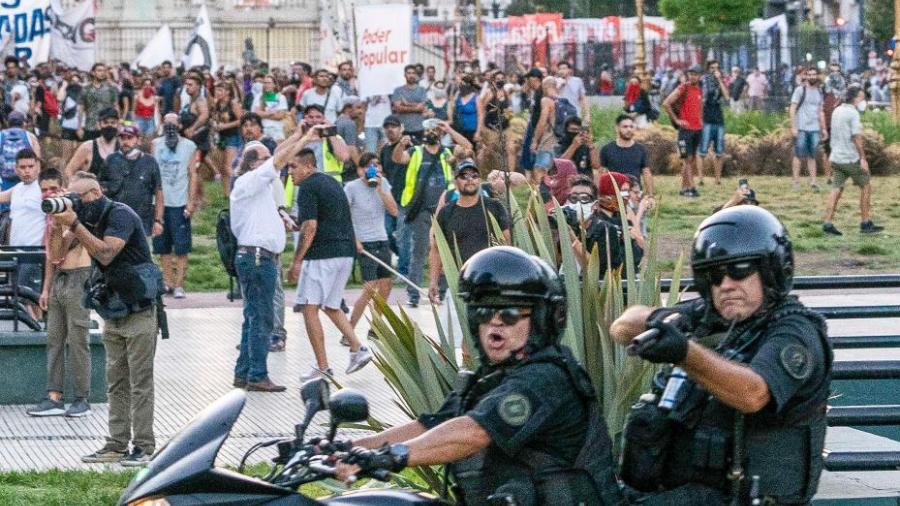 Represión en Argentina a manifestantes sociales