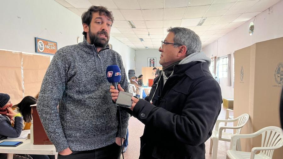 Gonzalo Martínez entrevistado por Roque Delgado