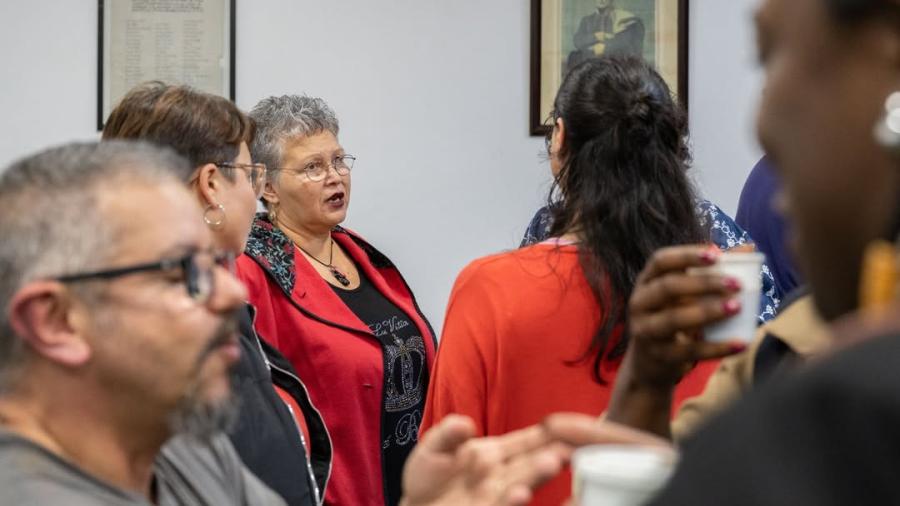 Karina Núñez: “Solo nosotras podemos escribir lo que sentimos y construir nuestro propio futuro”