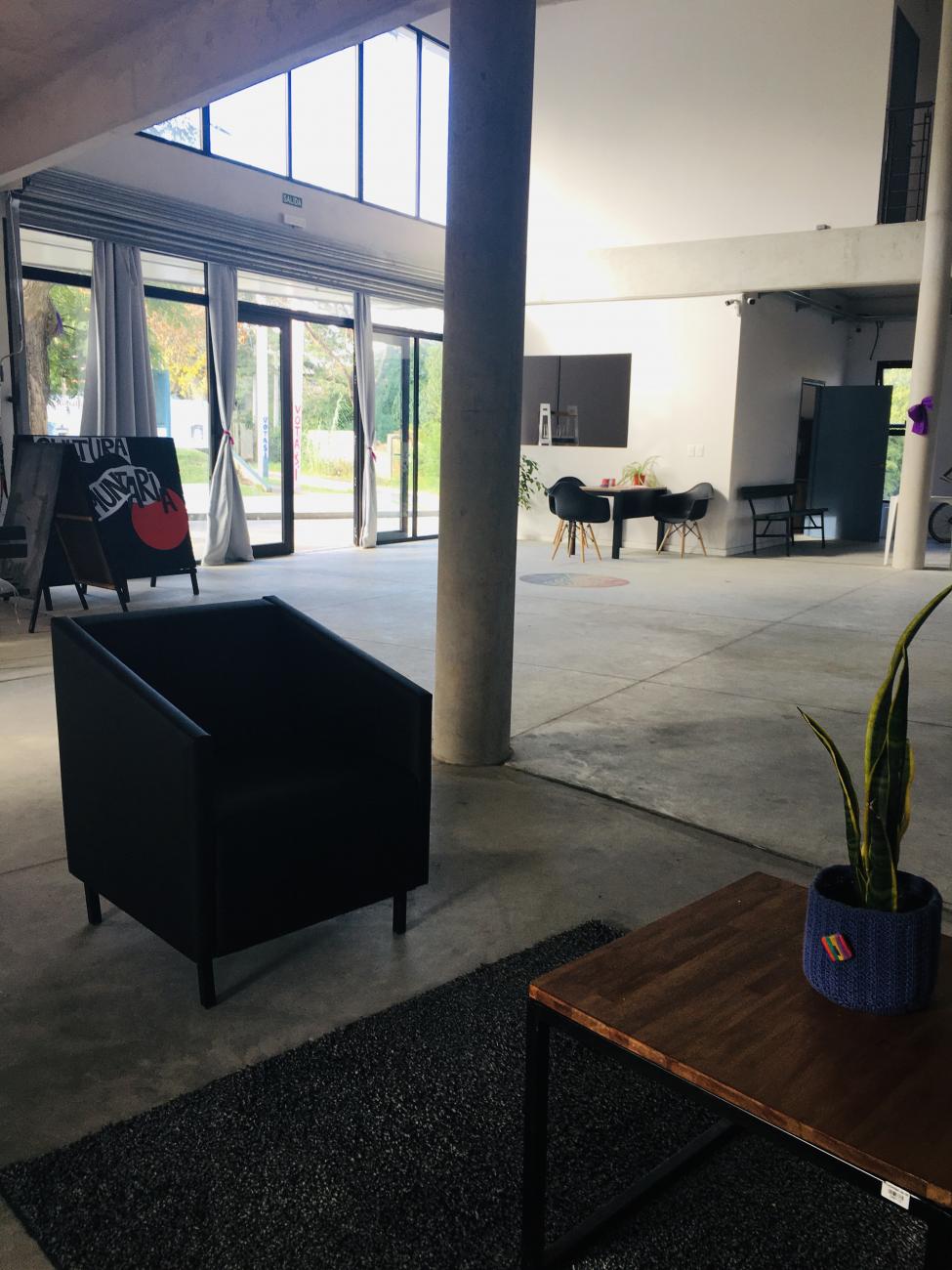 Foto del interior del centro cultural Alba Roballo