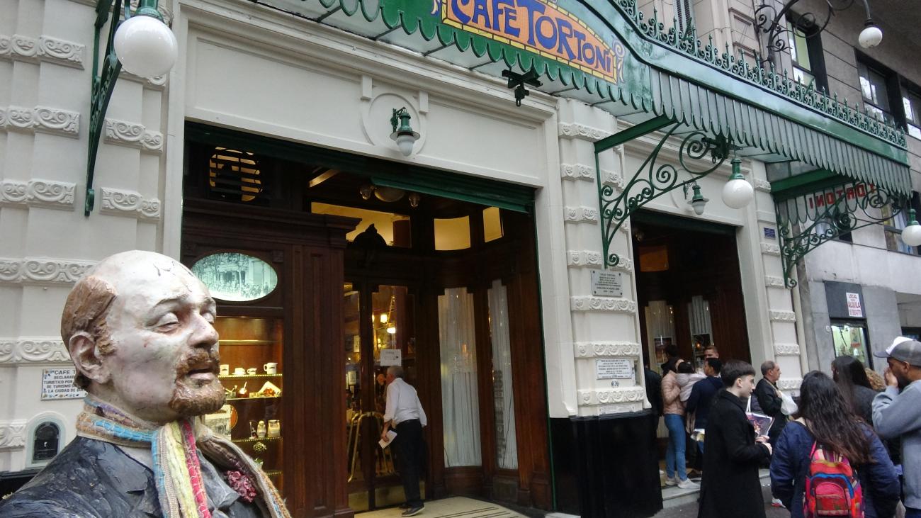 Cafe Tortoni. VI Tertulia Oriental