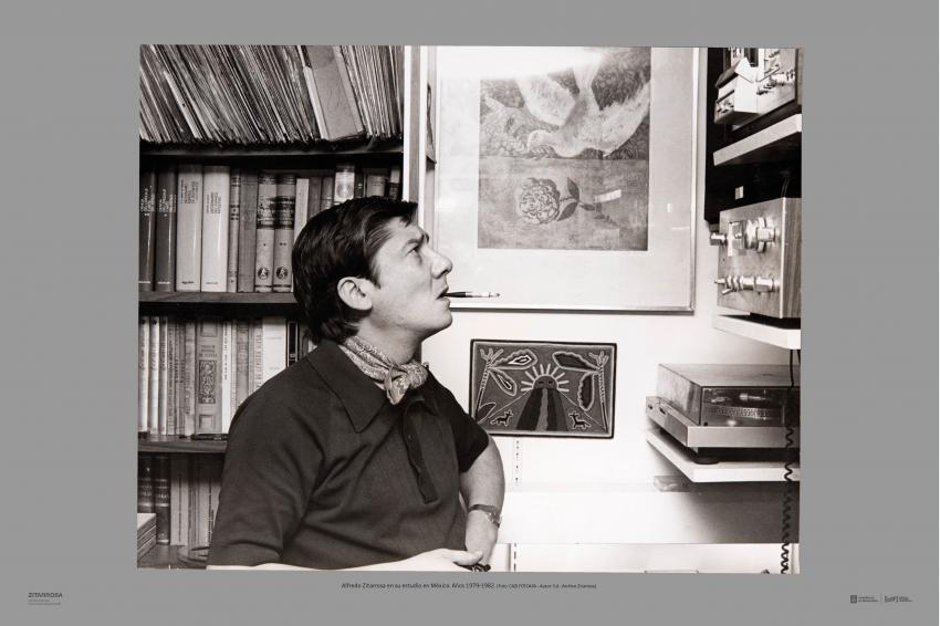 Alfredo Zitarrosa en su estudio en México. Años 1979-1982.
