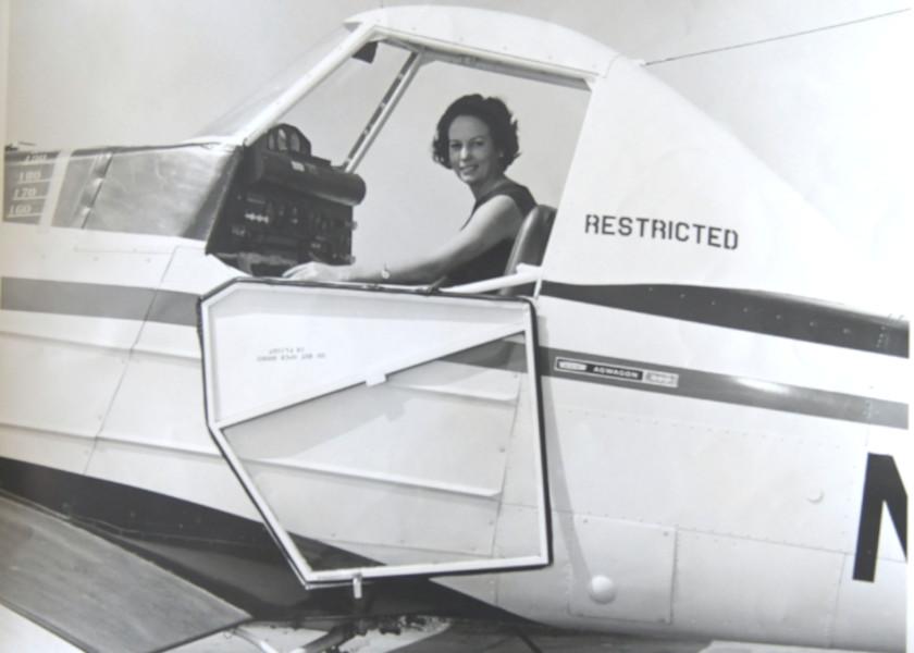 Mirta Vanni en avioneta. Foto: archivo de Mirta Vanni