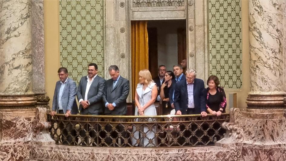 Autoridades electas junto a Fernando Pereira, presidente del Frente Amplio, en el palco oficial de la Cámara de Representantes
