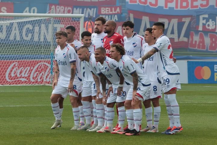 Formación de Nacional. Foto Gentileza EFE